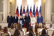 Predsednik republike je sprejel finalistki in finaliste projekta 