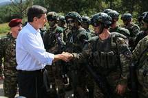Predsednik Pahor na mednarodni vojaški vaji na Počku: 