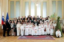 Predsednik republike Borut Pahor sprejel Zelenega Jurija iz Bele Krajine