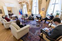 Stalni posvetovalni odbor za podnebno politiko pri predsedniku Republike Slovenije v Priporočilu št. 14 podprl pobudo za uvedbo kavcijskega sistema