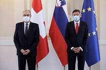 Predsednik Pahor in švicarski predsednik Parmelin za vsestransko poglobitev odnosov med državama 