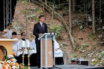 Predsednik Pahor ob 30. obletnici prve spravne slovesnosti v Kočevskem Rogu: 