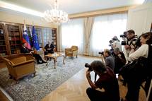 Predsednik republike Borut Pahor sprejel predsednika SDS Janeza Janšo