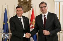 Predsednik Pahor v telefonskem pogovoru čestital novoizvoljenemu predsedniku Republike Srbije Vučiću 