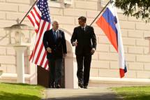 Predsednik Pahor in senator McCain poudarila zavezanost nadaljnjemu odličnemu sodelovanju med državama
