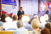 Predsednik republike se je udeležil spominske slovesnosti v Kočevskem Rogu in položil venec k spomeniku žrtvam NOB v gozdu Smrečje pri Turjaku