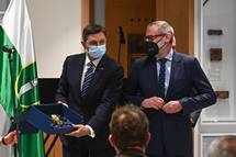 Predsednik Republike Slovenije podelil glavno nagrado Zlata čebela 2021 