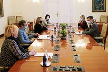 Predsednik Pahor s predstavniki humanitarnih organizacij o duševnih in socialnih stiskah ljudi v času epidemije