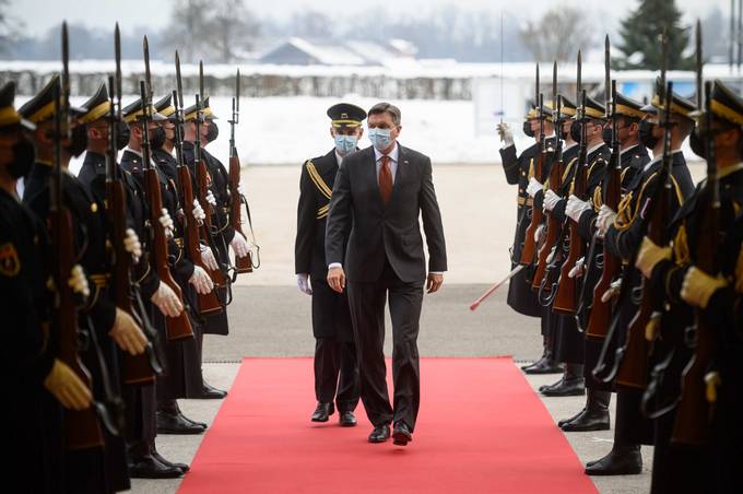 Predsednik Republike Slovenije Borut Pahor se je udeležil sprejema za svojce padlih pripadnikov Teritorialne obrambe Republike Slovenije, Ministrstva za notranje zadeve Republike Slovenije in civilnih žrtev ter ranjenih v vojni za Slovenijo