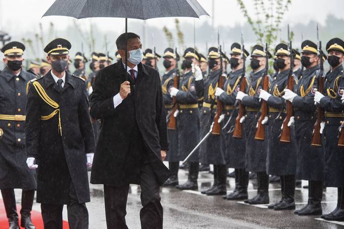 Predsednik Republike Slovenije in vrhovni poveljnik obrambnih sil Borut Pahor je obiskal Vojašnico Petra Petriča v Kranju