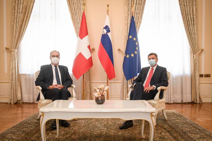 Predsednik Pahor na uradnem obisku v Sloveniji gosti predsednika Švicarske konfederacije Guya Parmelina