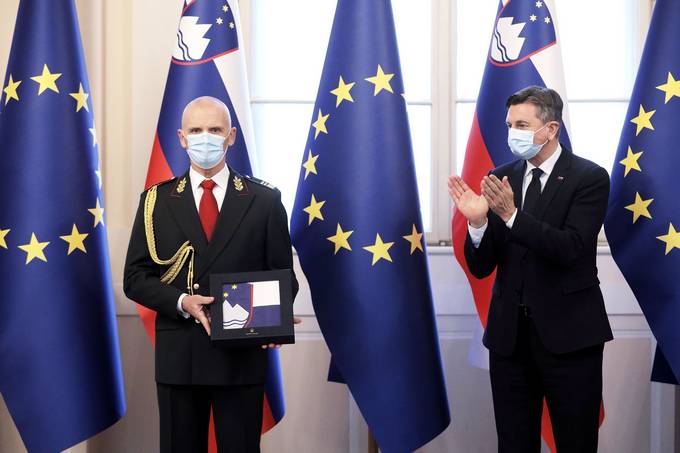 Predsednik Pahor je povišal brigadirja Roberta Glavaša v čin generalmajorja Slovenske vojske