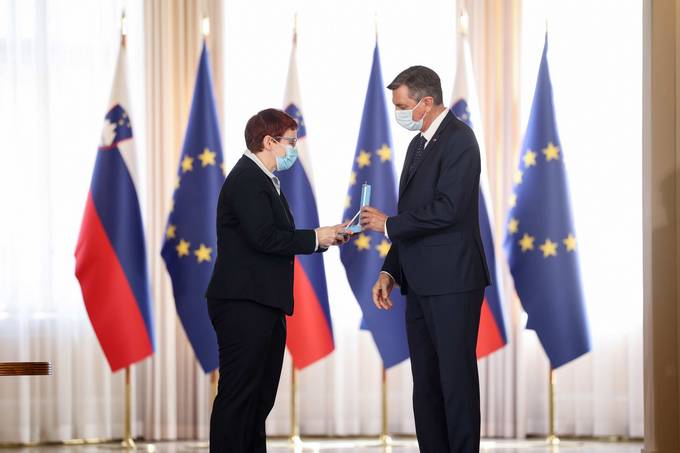 Predsednik Republike Slovenije Borut Pahor na posebni slovesnosti v Predsedniški palači vročil državna odlikovanja