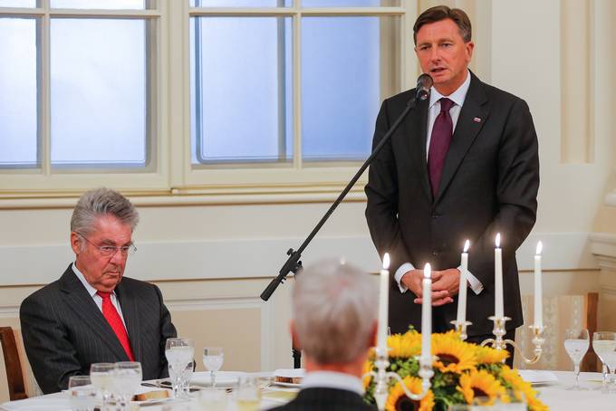 Predsednik Republike Slovenije Borut Pahor danes in jutri na uradnem obisku v Sloveniji gosti zveznega predsednika Republike Avstrije Heinza Fischerja.