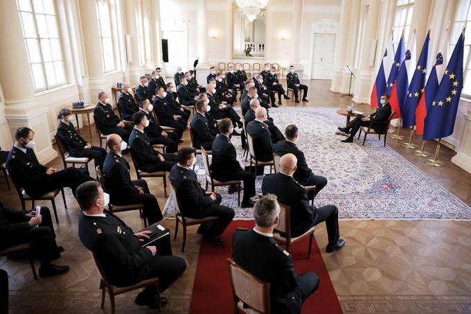 Predsednik Republike Slovenije in vrhovni poveljnik obrambnih sil Borut Pahor je na pogovor sprejel slušatelje višještabnega in generalštabnega tečaja