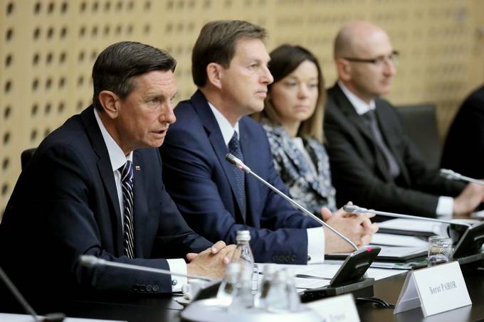 Predsednik Pahor na posvetu slovenske diplomacije: "Treba je iskati tisto, kar nam je skupno."