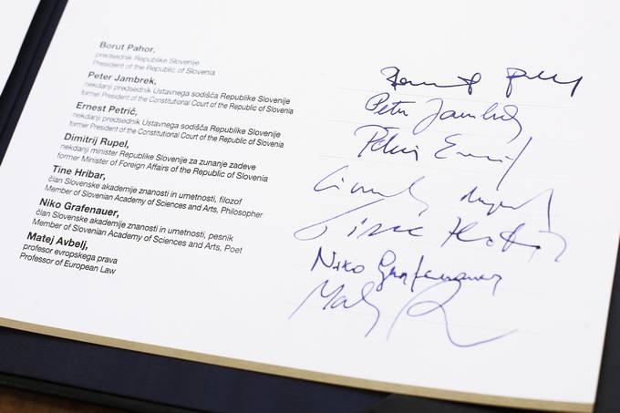 Predsednik Pahor je v Predsedniški palači priredil svečani podpis Ljubljanske pobude