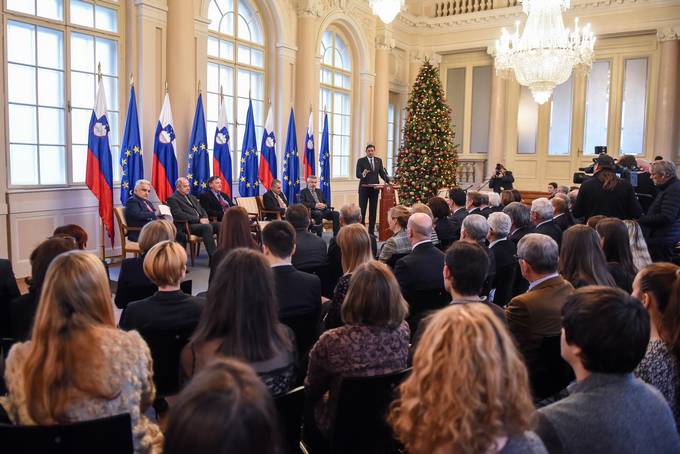 Predsednik Pahor gostil slavnostno konferenco s snovalci "podvinske ustave"