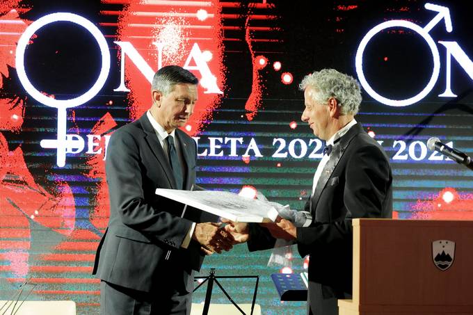 Predsednik Republike Slovenije Borut Pahor se je udeležil slovesne prireditve ob podelitvi priznanj za osebnost leta "Ona ali On 2020 in 2021"