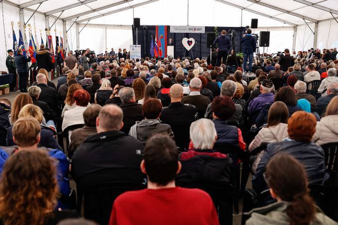 Predsednik Republike Slovenije Borut Pahor se je kot slavnostni govornik udeležil osrednje prireditve ob 100. obletnici priključitve vasi Libeliče k matični domovini
