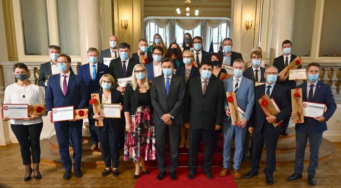 Predsednik Pahor je priredil slovesnost ob podelitvi certifikata in 10-letnici programa Mladim prijazna občina
