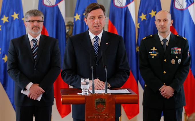 Minister za obrambo Republike Slovenije Roman Jakič in načelnik Generalštaba Slovenske vojske brigadir Dobran Božič sta predsedniku republike Borutu Pahorju predstavila poročilo o pripravljenosti Slovenske vojske