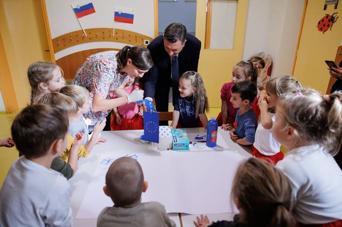 Predsednik Pahor obiskal otroke in zaposlene v Centralnem vrtcu v Novi Gorici, ki praznuje 60 let delovanja