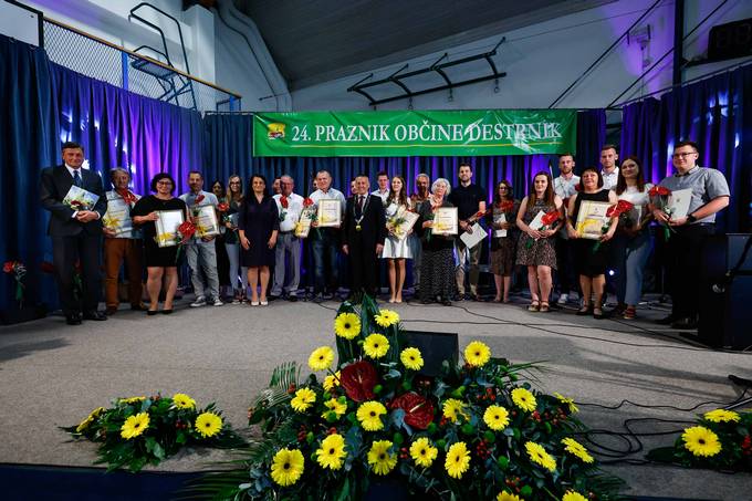 Predsednik Republike Slovenije Borut Pahor se je danes udeležil osrednje prireditve ob 24. občinskem prazniku Občine Destrnik, na kateri je nastopil kot slavnostni govornik