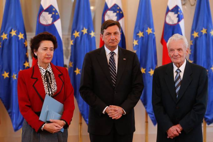 Predsednik republike Borut Pahor odlikoval Mikija Mustra in Anunciado Fernández de Córdova, veleposlanico Kraljevine Španije