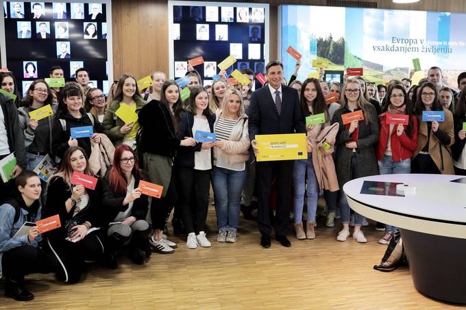 Predsednik Republike Slovenije Borut Pahor z mladimi o prihodnosti EU