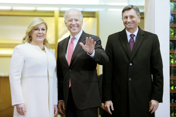 V skupni organizaciji Slovenije in Hrvaške je v Zagrebu potekal izredni vrh voditeljev Brdo Brijuni Process, ki se ga je udeležil tudi podpredsednik ZDA Joe Biden