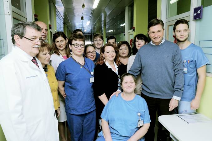 Predsednik republike in gospa Tanja Pečar sta obiskala dežurno ekipo Ginekološke klinike UKC Ljubljana