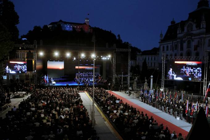 Predsednik republike na osrednji slovesnosti ob počastitvi dneva državnosti