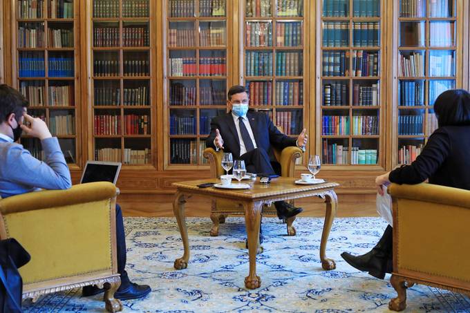 Pogovor predsednika Pahorja za Večer