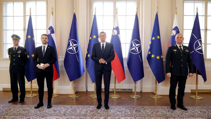 Minister za obrambo in načelnik generalštaba sta predsedniku republike predstavila letno poročilo o pripravljenosti Slovenske vojske