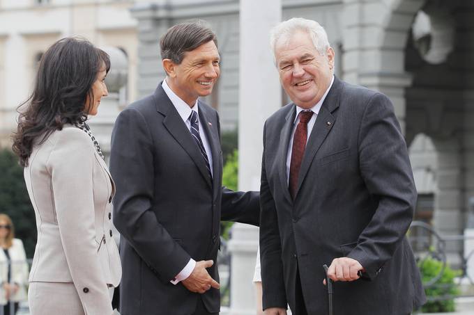 Predsednik Republike Slovenije danes na uradnem obisku v Republiki Sloveniji gosti predsednika Češke republike Miloša Zemana s soprogo