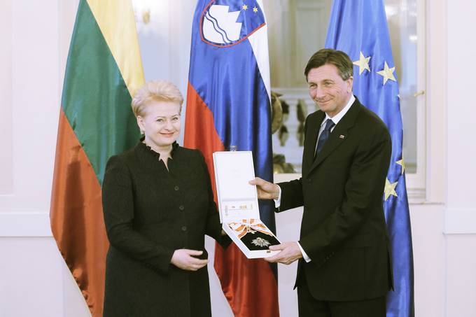 Predsednik Republike Slovenije Borut Pahor in predsednica Republike Litve Dalia Grybauskaitė sta si izmenjala državna odlikovanja