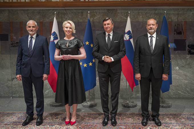 Predsednik Republike Slovenije Borut Pahor se je udeležil slavnostne seje Državnega zbora Republike Slovenije ob dnevu državnosti.