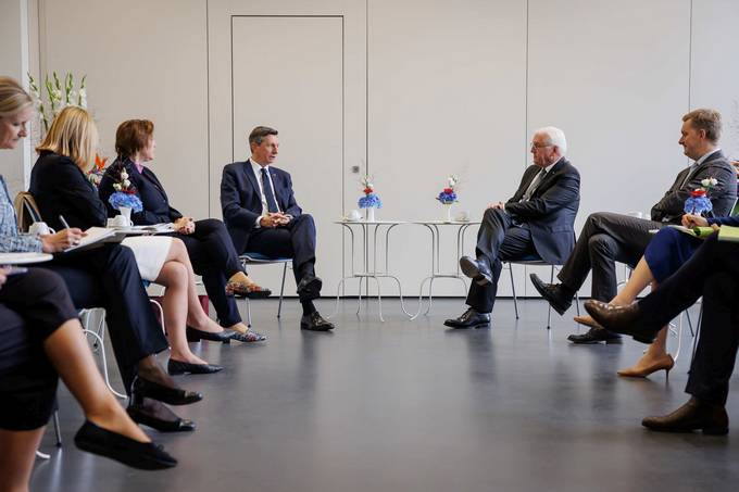 Predsednik Republike Slovenije Borut Pahor se mudi na uradnem obisku v Zvezni republiki Nemčiji.