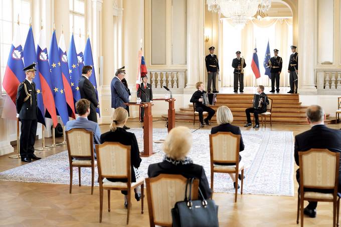 Slovesnost ob državnem prazniku, dnevu upora proti okupatorju, v Predsedniški palači