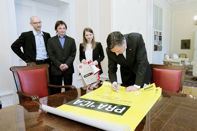 Predsednik Republike Slovenije je sprejel avtorico zmagovalnega plakata družbeno odgovornega projekta "Plaktivat izziva" na temo sovražnega govora Ano Kompara ter pobudnika projekta, direktorja družbe TAM-TAM Tomaža Drozga