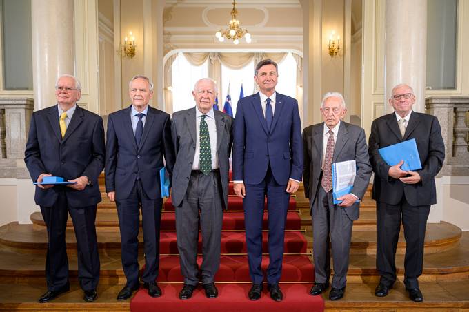 Predsednik republike v Predsedniški palači priredil posebno slovesnost ob 30-letnici mednarodnega priznanja Republike Slovenije