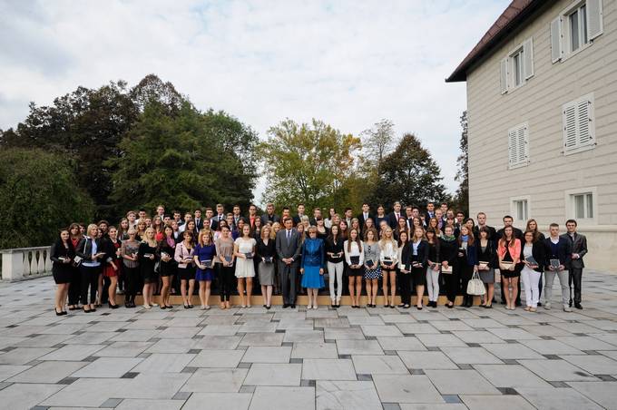 Predsednik republike Borut Pahor z zlatimi maturantkami in maturanti 2014