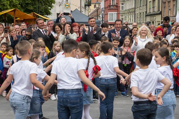 Predsednik Republike Slovenije Borut Pahor se je danes v Celju udeležil zaključne prireditve projekta Evropska vas, na kateri je nagovoril sodelujoče otroke.