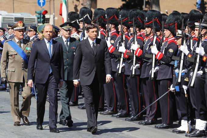 Predsednik Republike Slovenije Borut Pahor se danes mudi na državniškem obisku v Italijanski republiki, kjer ga gosti predsednik Italijanske republike Giorgio Napolitano.