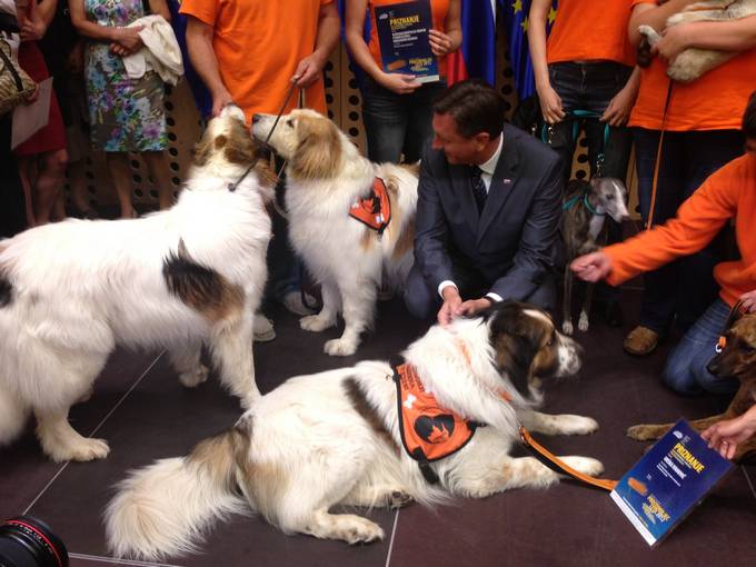 Predsednik republike Borut Pahor je gostil sprejem ob zaključku projekta Prostovoljec leta 2012