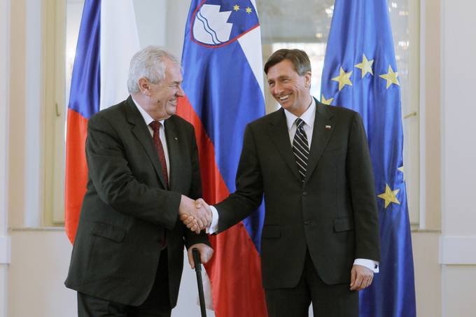 Predsednik Republike Slovenije danes na uradnem obisku v Republiki Sloveniji gosti predsednika Češke republike Miloša Zemana s soprogo