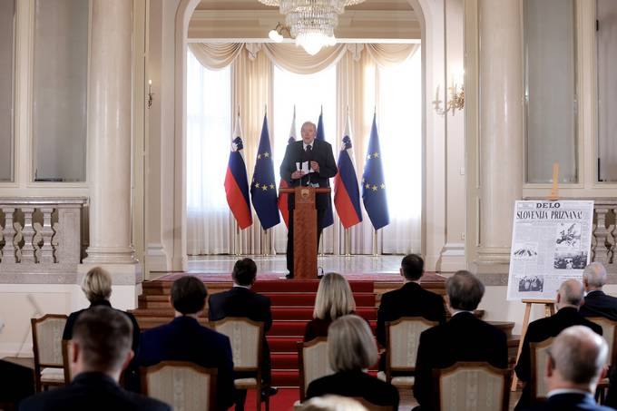 Predsednik republike je danes v Predsedniški palači priredil posebno slovesnost ob 30. obletnici mednarodnega priznanja Republike Slovenije s strani držav članic Evropske skupnosti in drugih evropskih držav