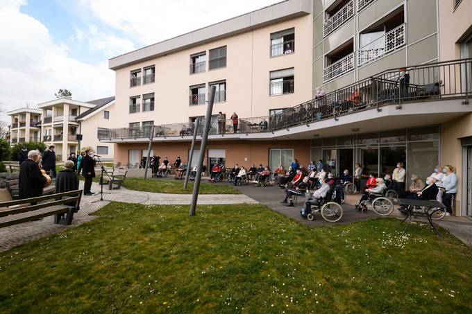 Predsednik Republike Slovenije Borut Pahor je danes obiskal Brežice in se sestal s štabom Civilne zaščite za Posavje