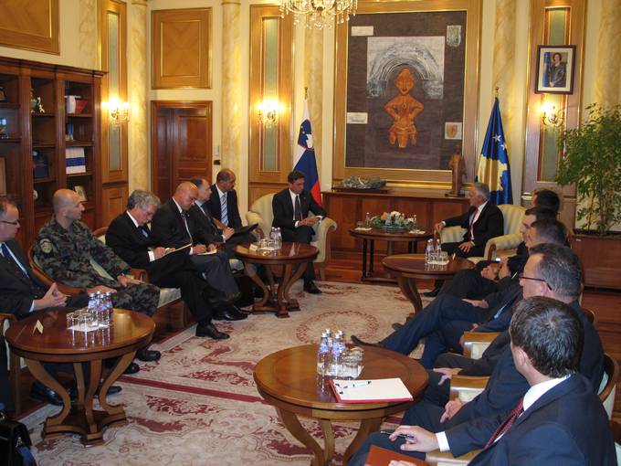 Predsednik republike Borut Pahor je danes pričel z dvodnevnim uradnim obiskom v Republiki Kosovo